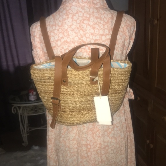 THE SHORE BREAK PICNIC COOLER! - Picture 7 of 12